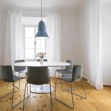 Heart Of The City Center Apartment *
